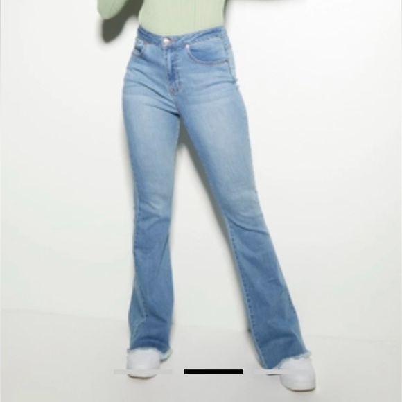 NWT Rue21 Medium Wash Lace Up Back Flare Jeans - Picture 3 of 4